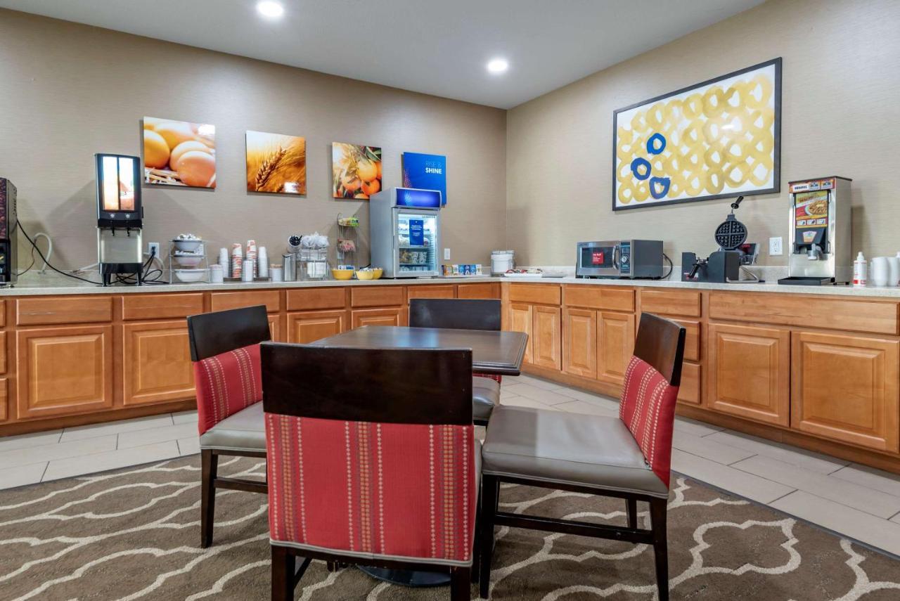 Comfort Inn Apalachin - Binghamton W Route 17 Екстериор снимка