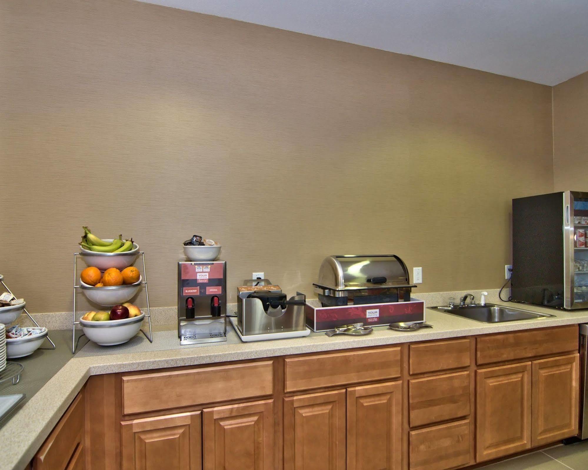 Comfort Inn Apalachin - Binghamton W Route 17 Екстериор снимка